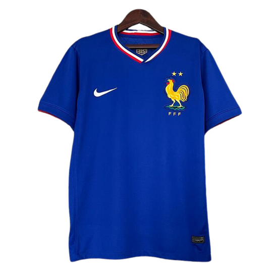 Equipacion local Francia 24/25